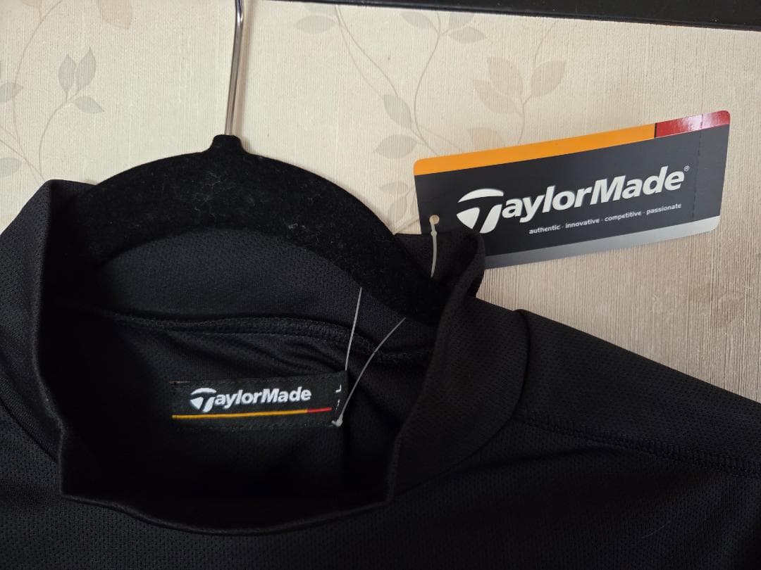 TaylorMade 黒 ハイネック ゴルフシャツ
