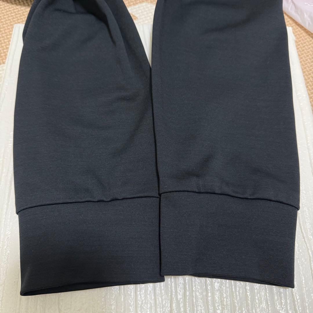 超美品 OAKLEY オークリー 中綿切替 ゴルフウェア ジャケット M
