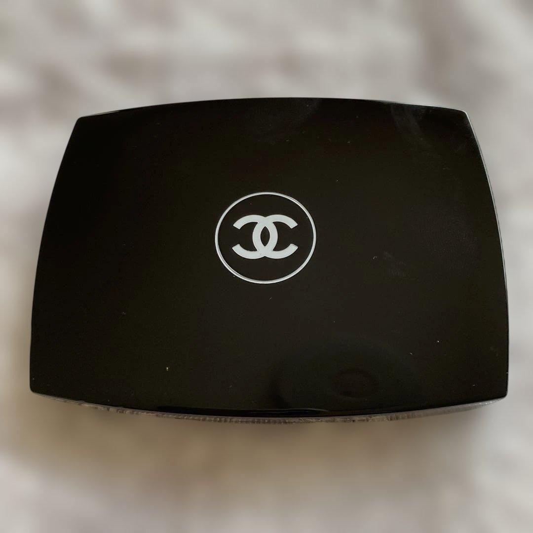 【未使用品、9色】シャネル　トラベルメイクパレットCHANEL