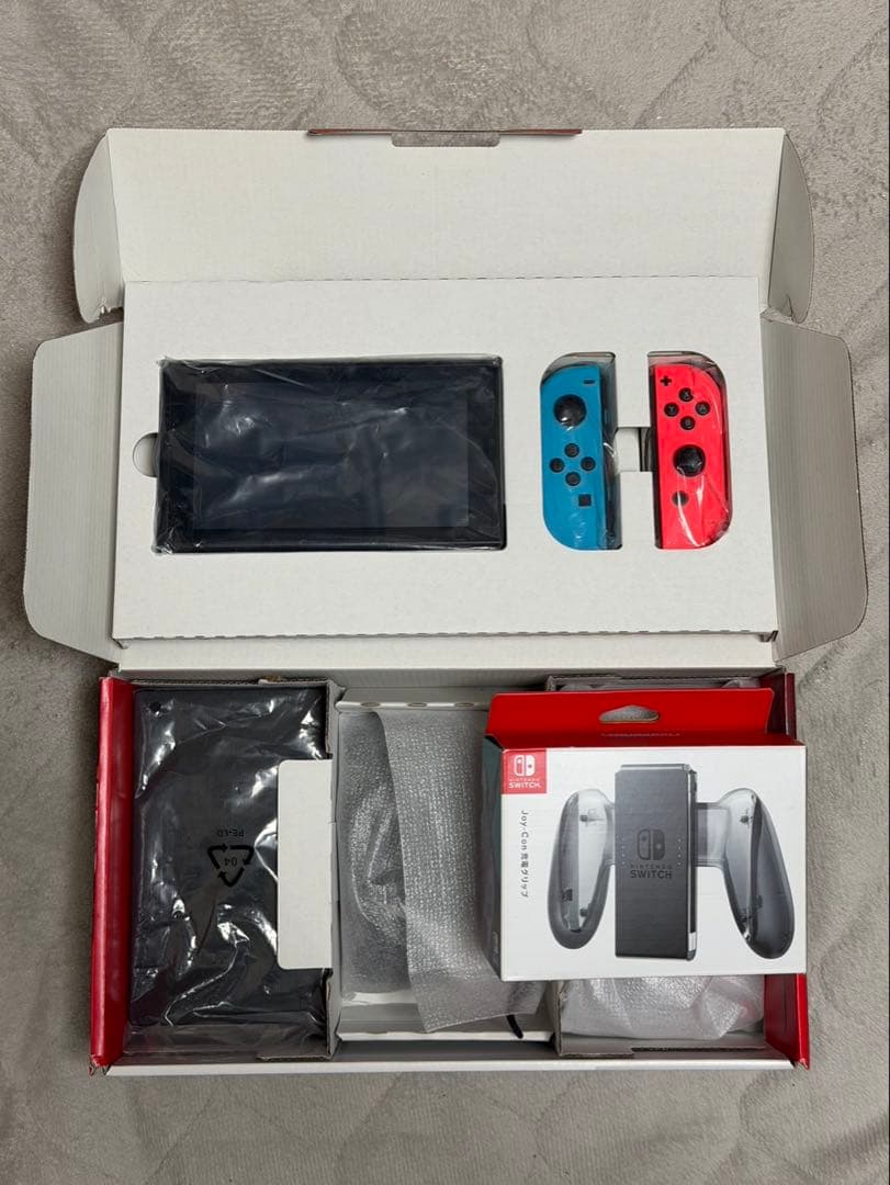 【ジャンク品】箱付き Nintendo switch 充電グリップセット