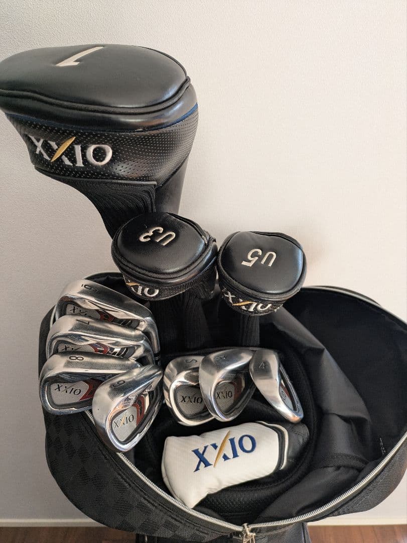 【美品】XXIO ゼクシオクラブセット キャディバッグ、備品付き