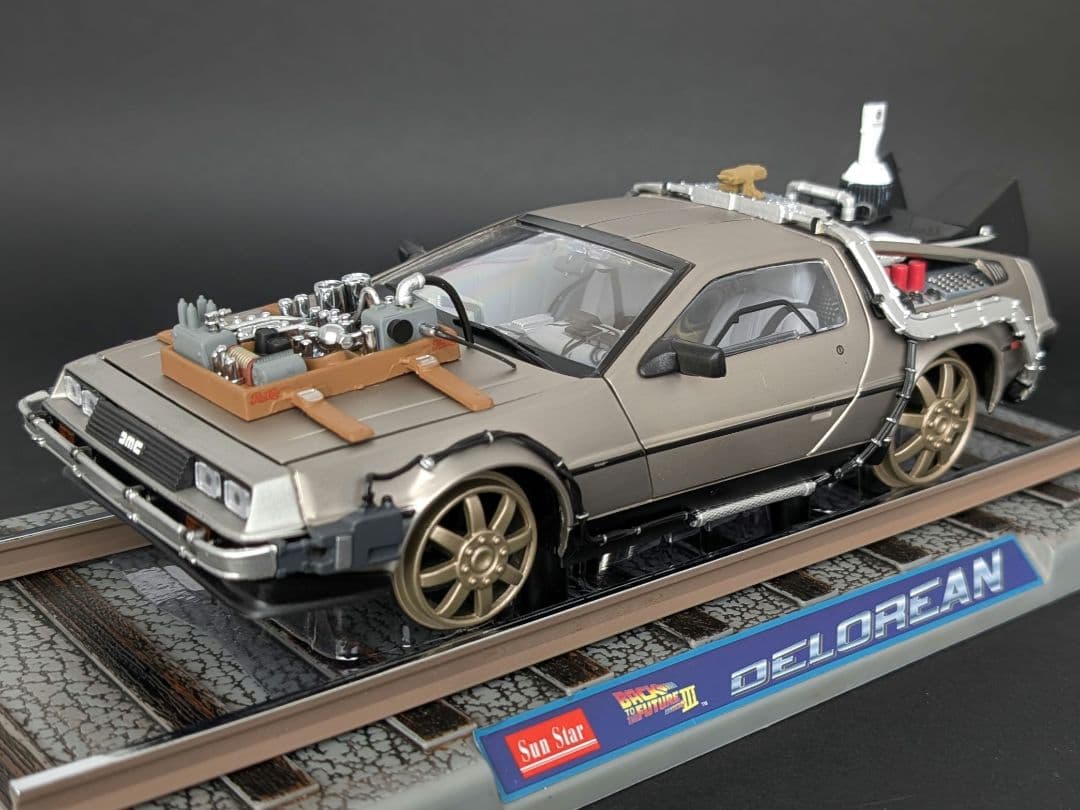 SunStar 1/18 バック・トゥ・ザ・フューチャー パート3 デロリアン