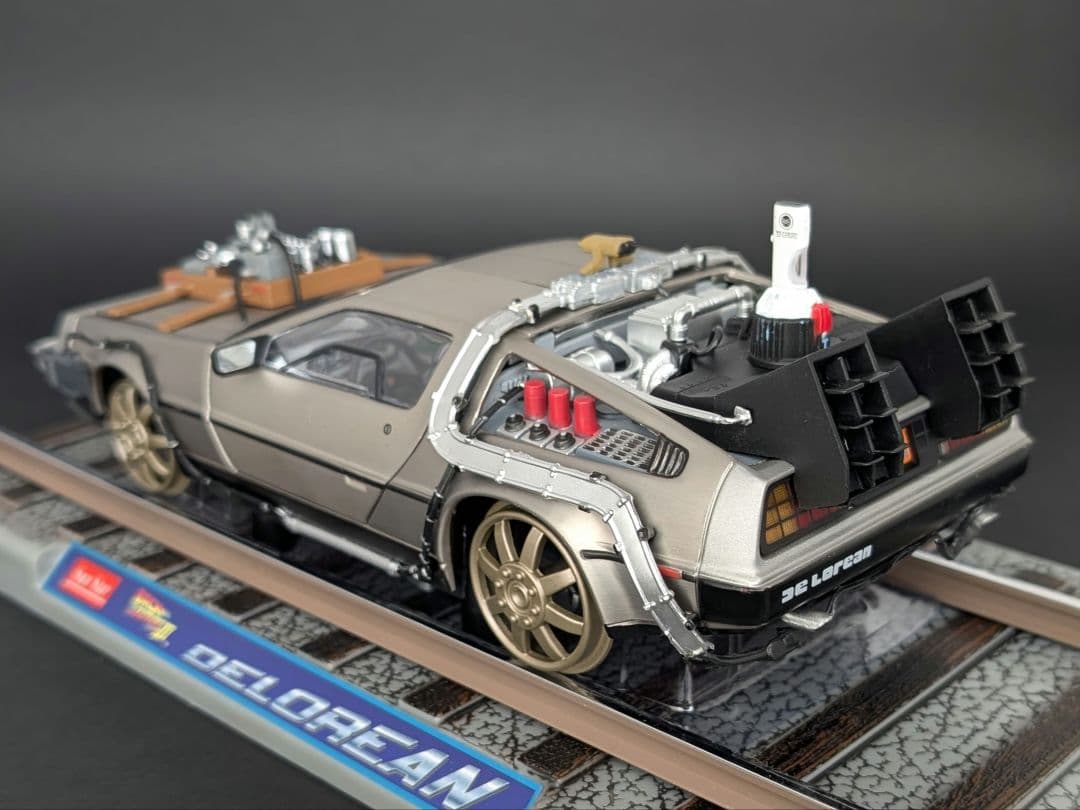 SunStar 1/18 バック・トゥ・ザ・フューチャー パート3 デロリアン