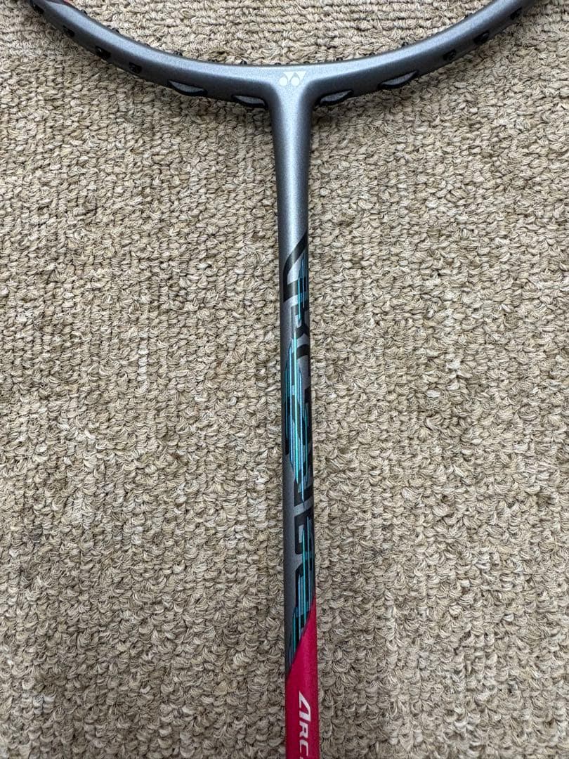 【美品】YONEX ヨネックス バドミントンラケット ARCSABER1 ケース