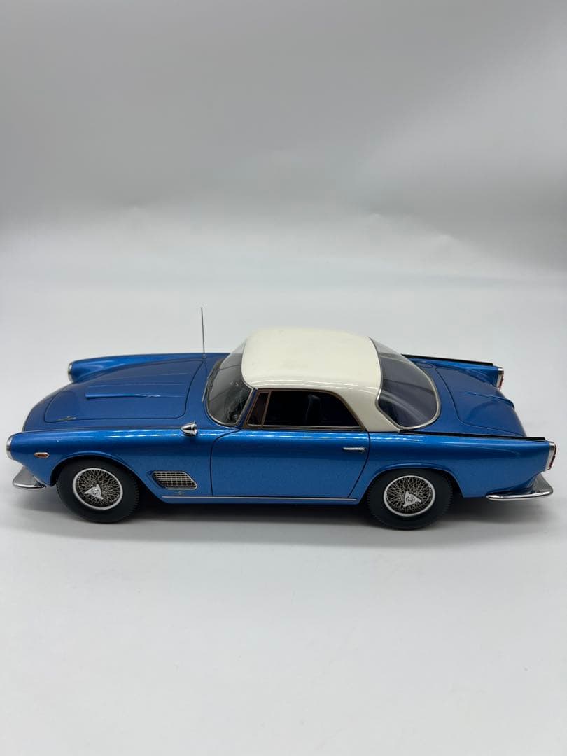 No453 ミニカー1/18箱ありMaserati 3500 Touring