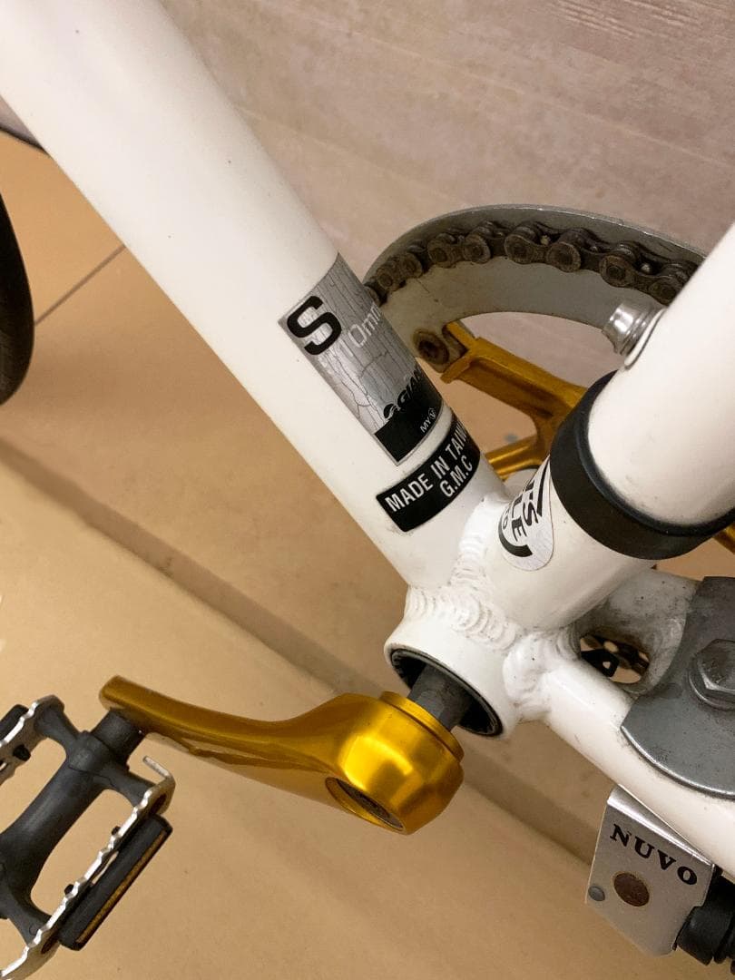 【送料込み】GIANT Tradist S510 ホワイト クロスバイク