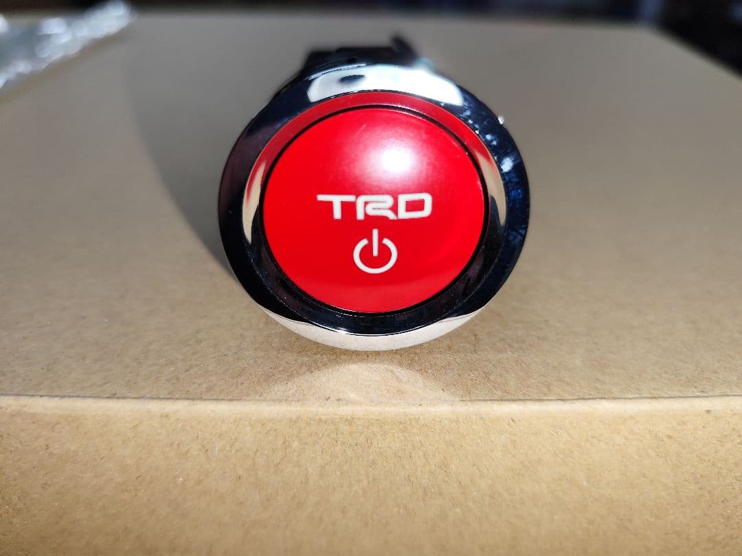 TRD プッシュスタートスイッチ　アクア　アルファード　VOXY　プリウス等