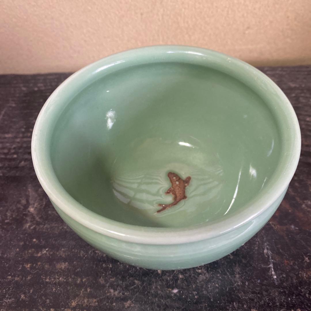 専用　中国古玩　青磁魚文器　10cm8cm