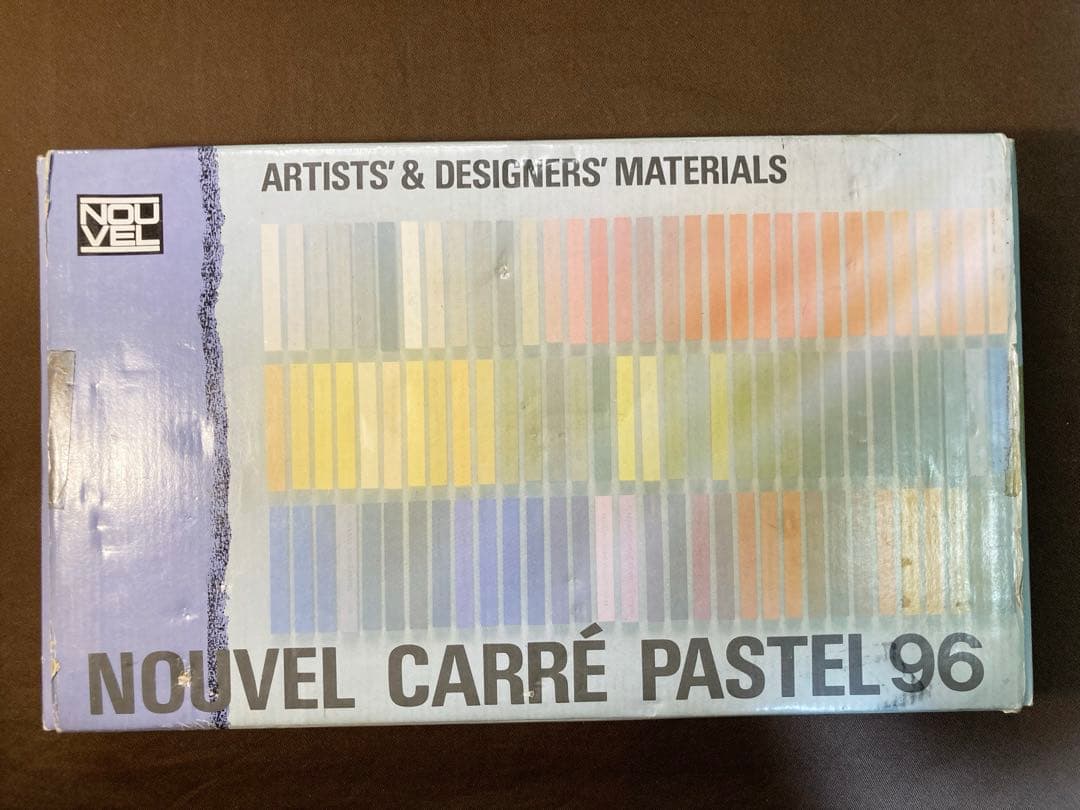 NOUVEL CARRE PASTEL 96色　木箱入り