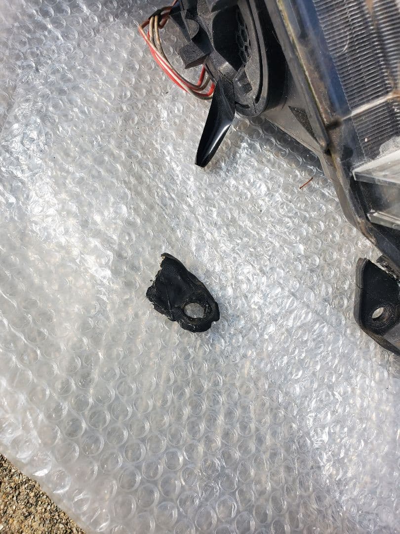 タントカスタム la600s イカリングヘッドライト 破損あり ジャンク