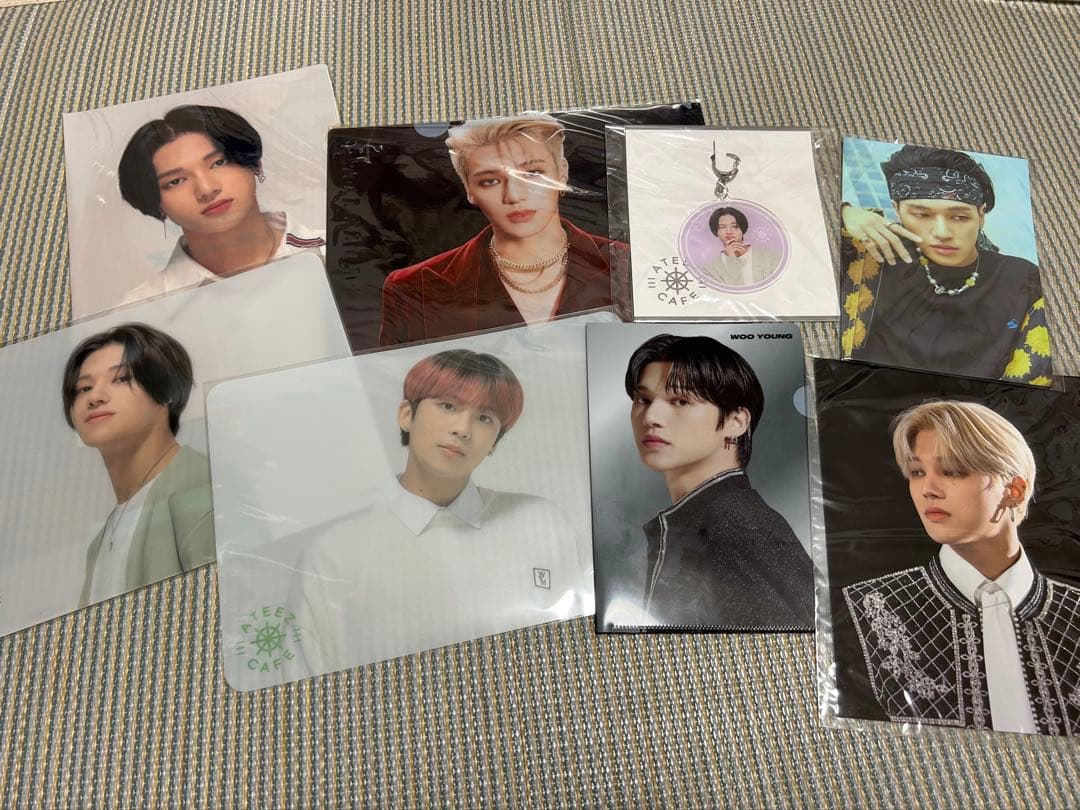 ATEEZ CD まとめ売り おまけ付き （グッズ、ブロマイド、トレカ）値下げ⭕️