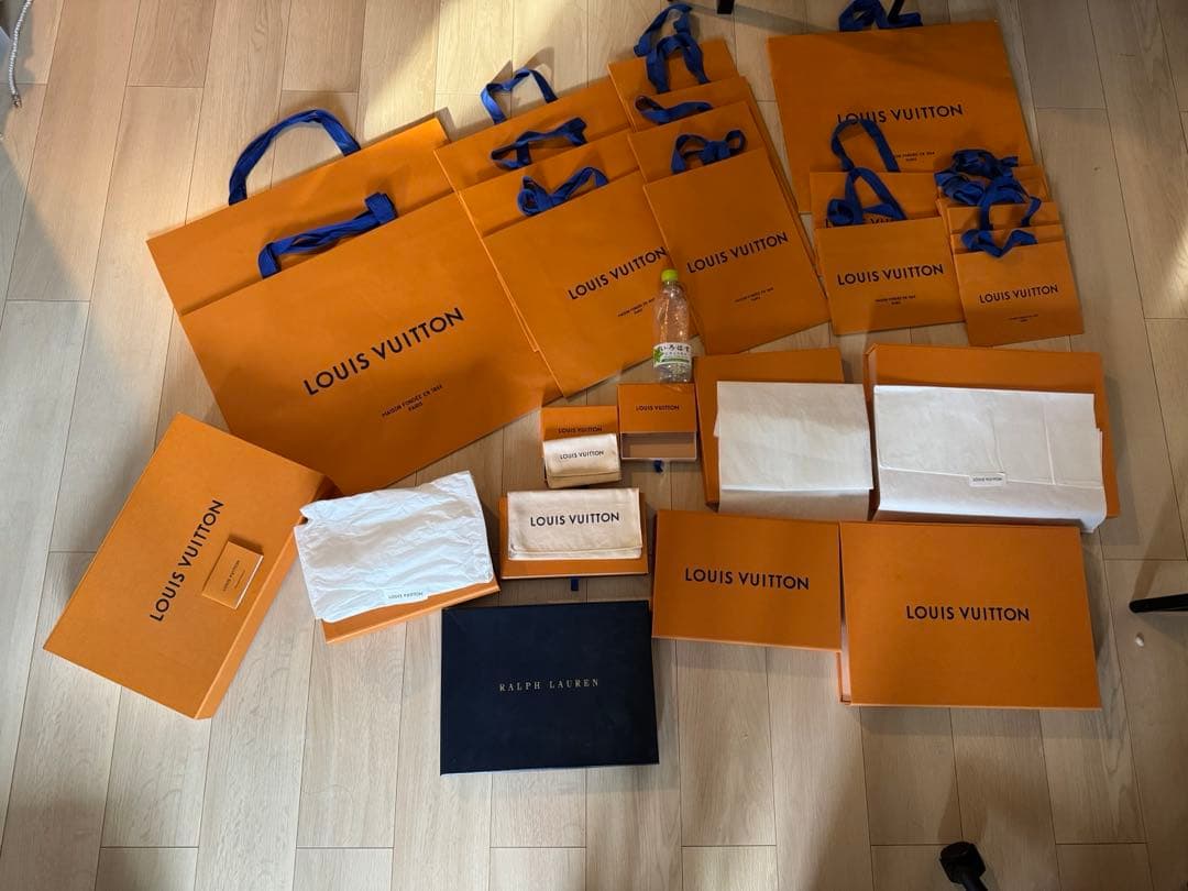 LOUIS VUITTON ショッパーと箱 セット