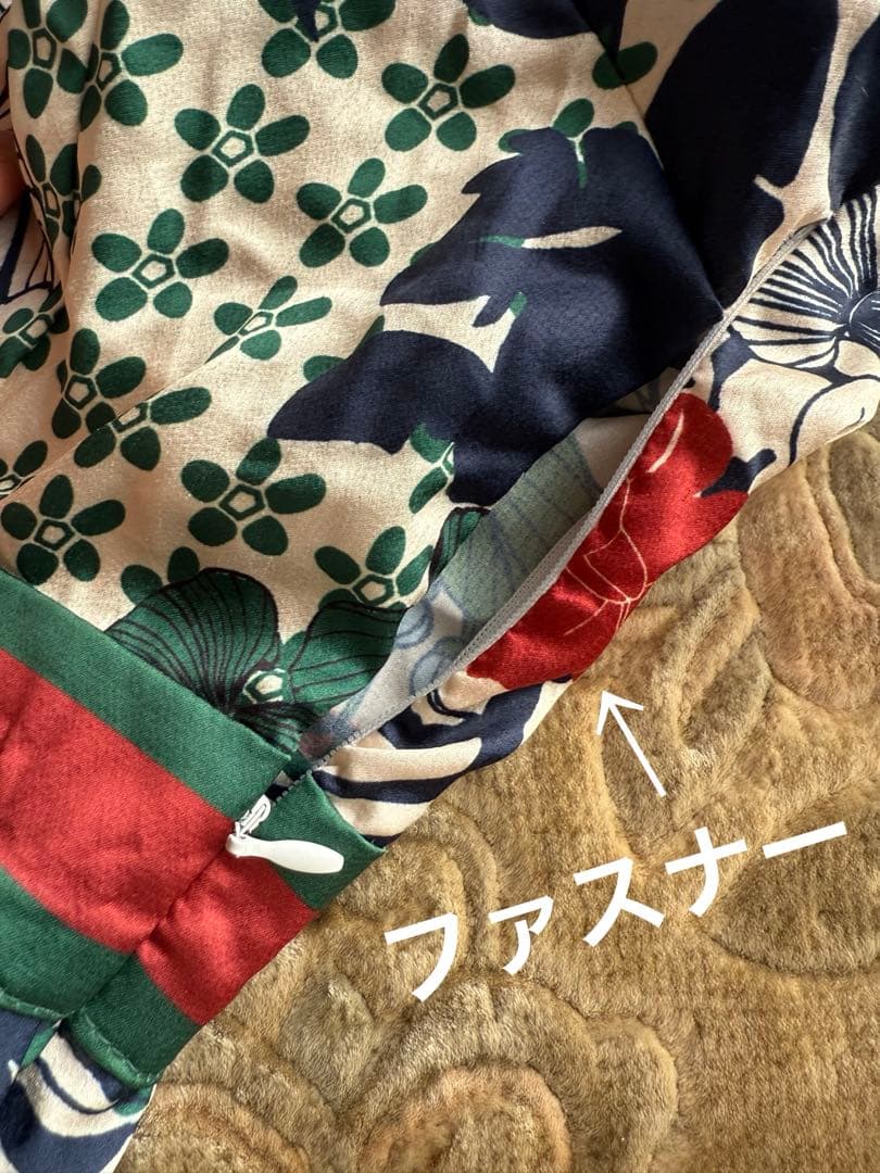 【新品】GUCCIグッチワンピース　Mサイズ