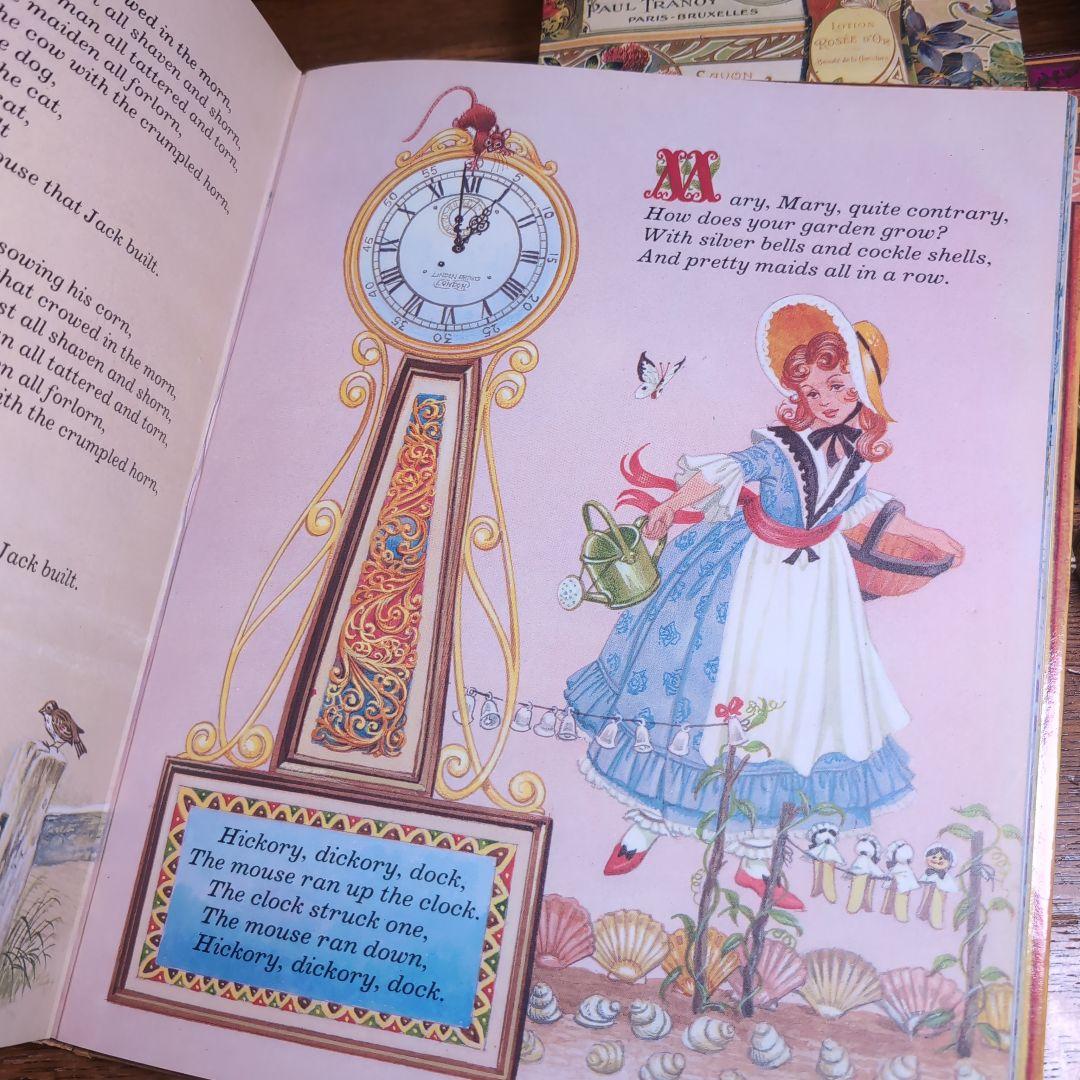 美しい挿絵の絵本　Time for a Rhyme 童謡集