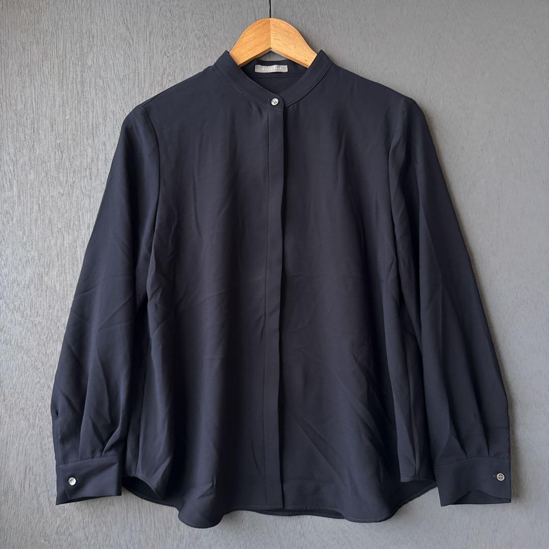 Theory luxeとろみバンドカラー比翼ブラウス　ネイビー42