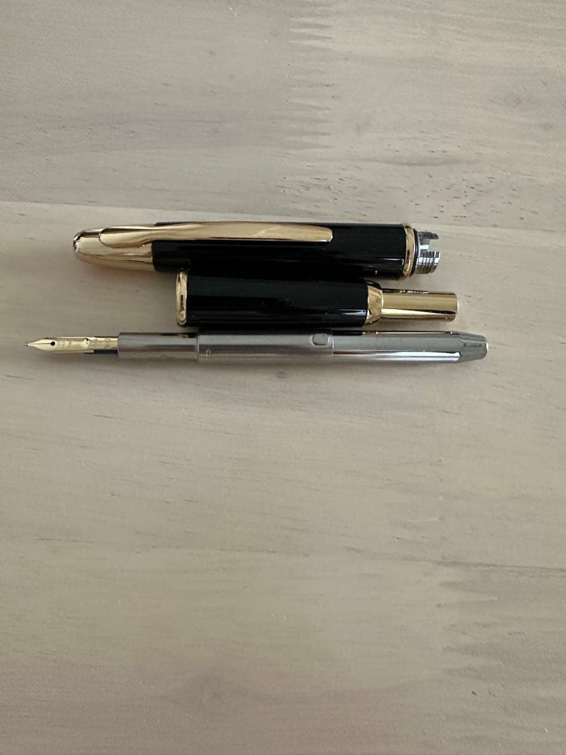 PILOT キャップレス　ブラック軸【中字】