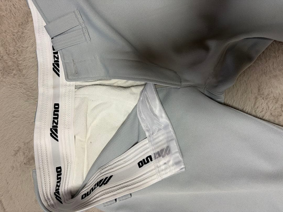 Mizuno ライトグレーユニフォーム