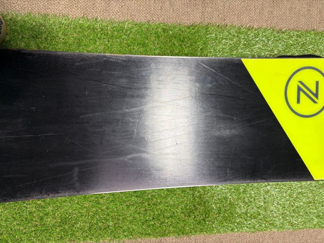 し*丼様 ナイデッカーplayスノーボード板152cm/Flowビンディングセッ