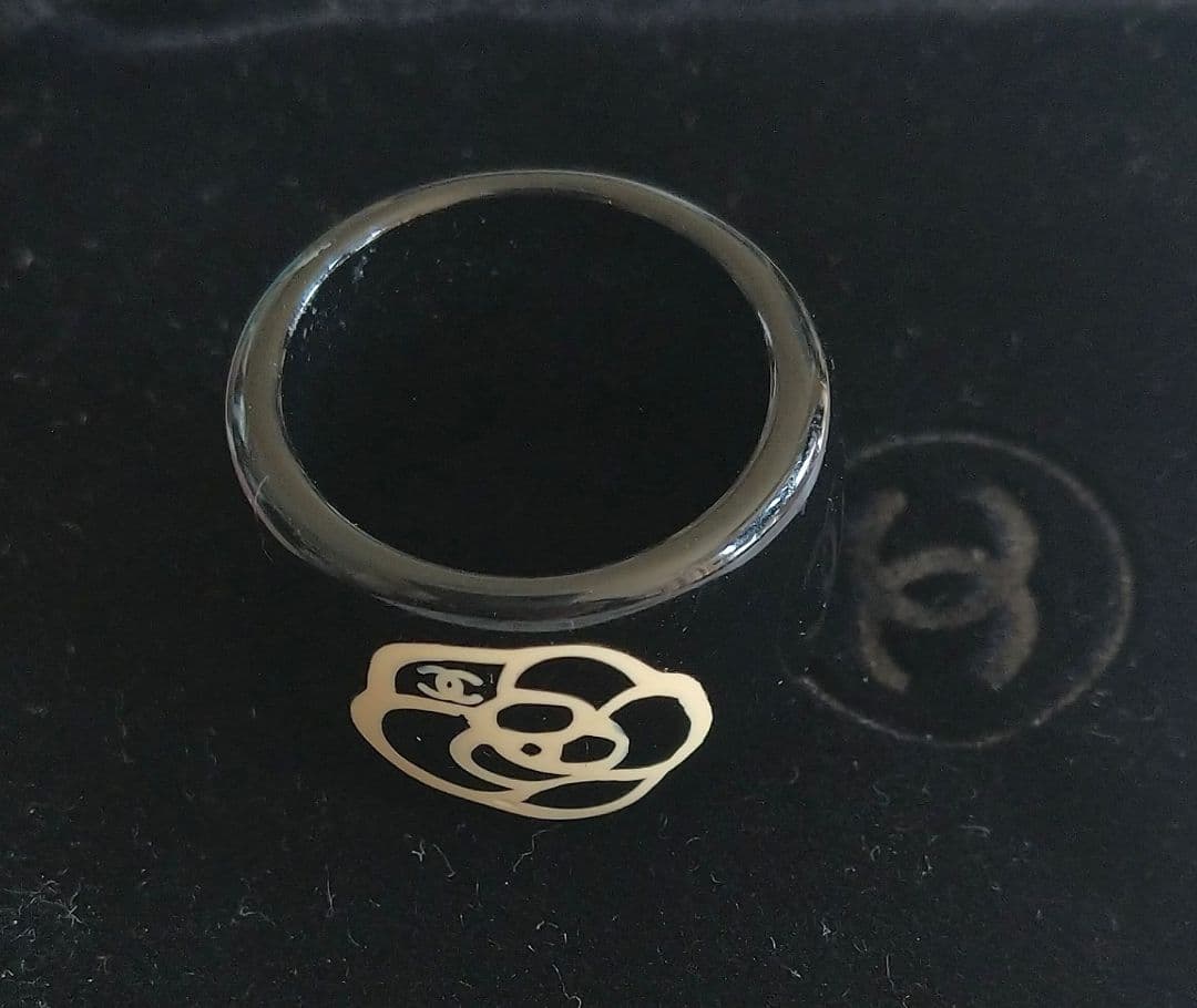 マ*ン様 CHANEL カメリアリング black/beige 14号