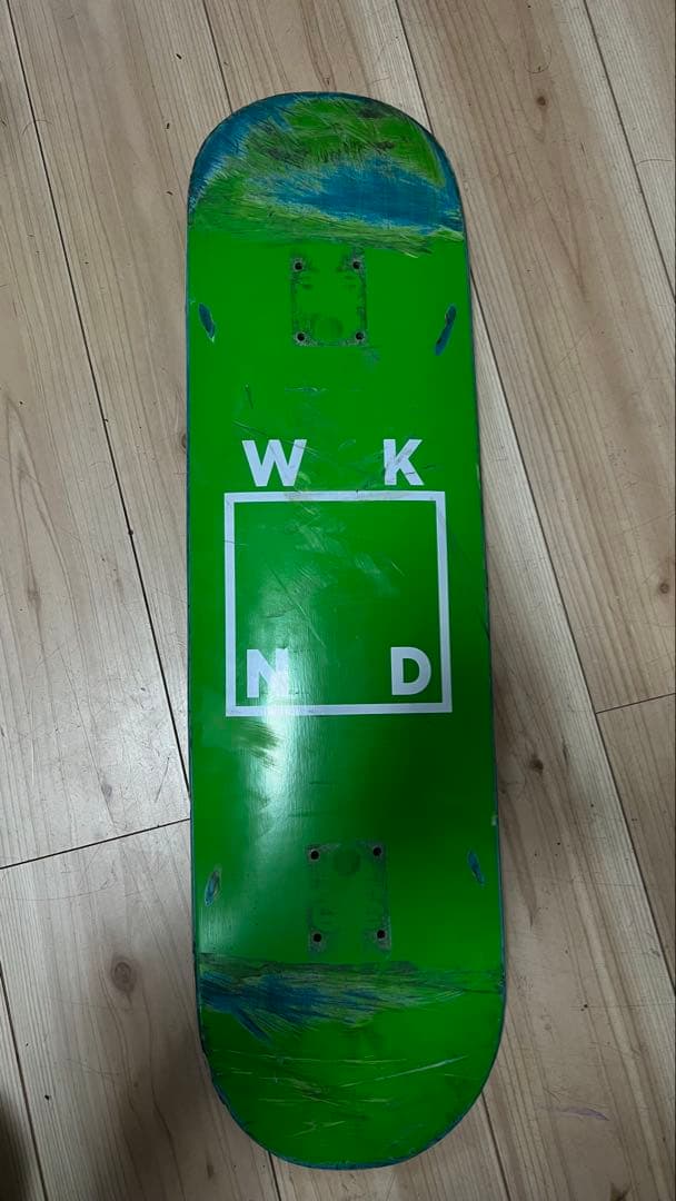 WKND スケートボードデッキ　8.25インチ