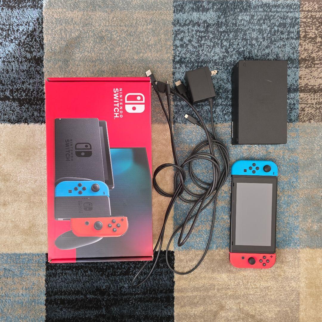 Nintendo Switch 本体 赤と青 Joy-Con 充電ドック付き