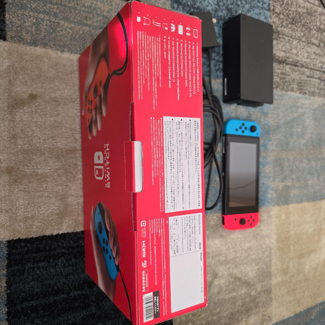 Nintendo Switch 本体 赤と青 Joy-Con 充電ドック付き