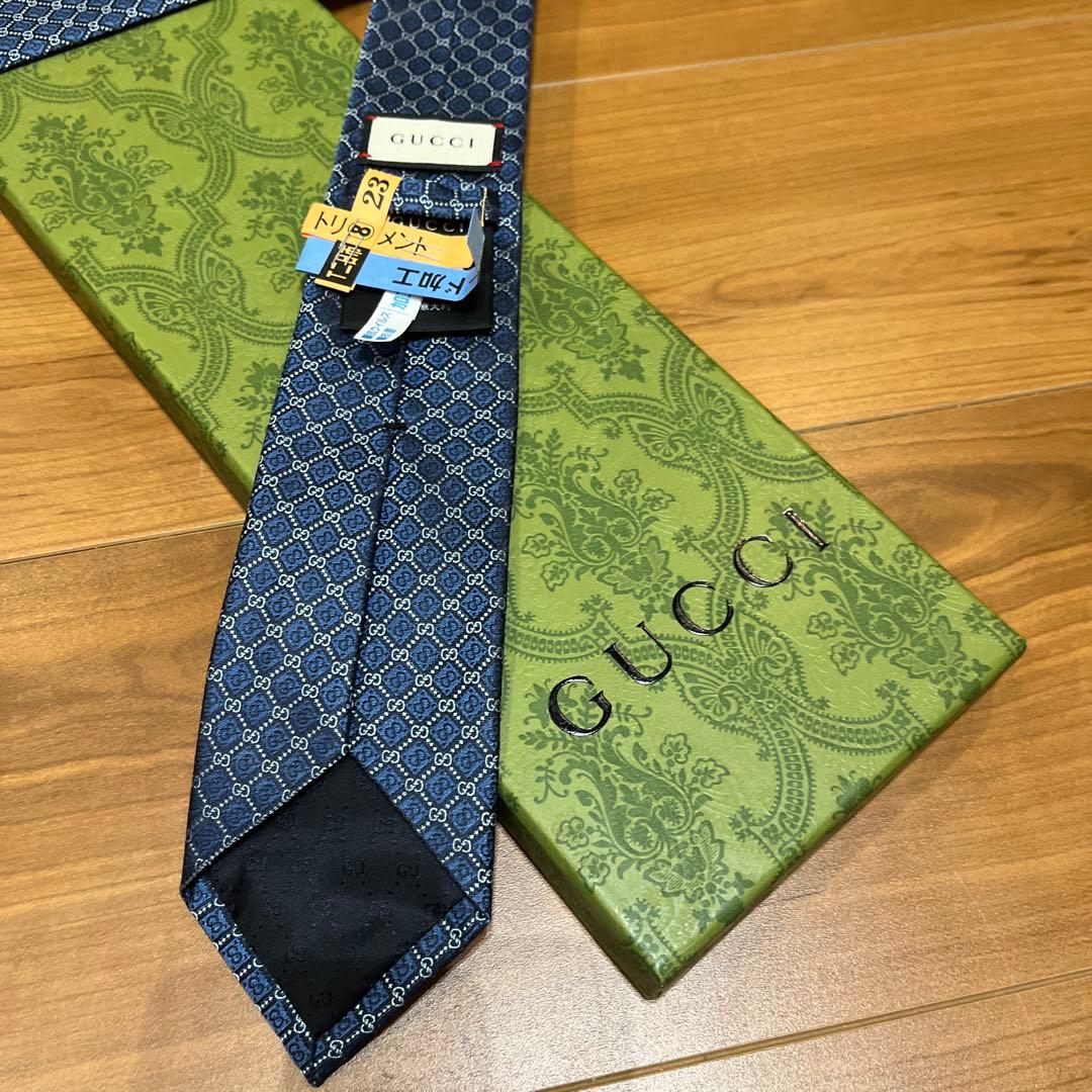 超美品！ GUCCI ネイビー GGパターン シルクネクタイ