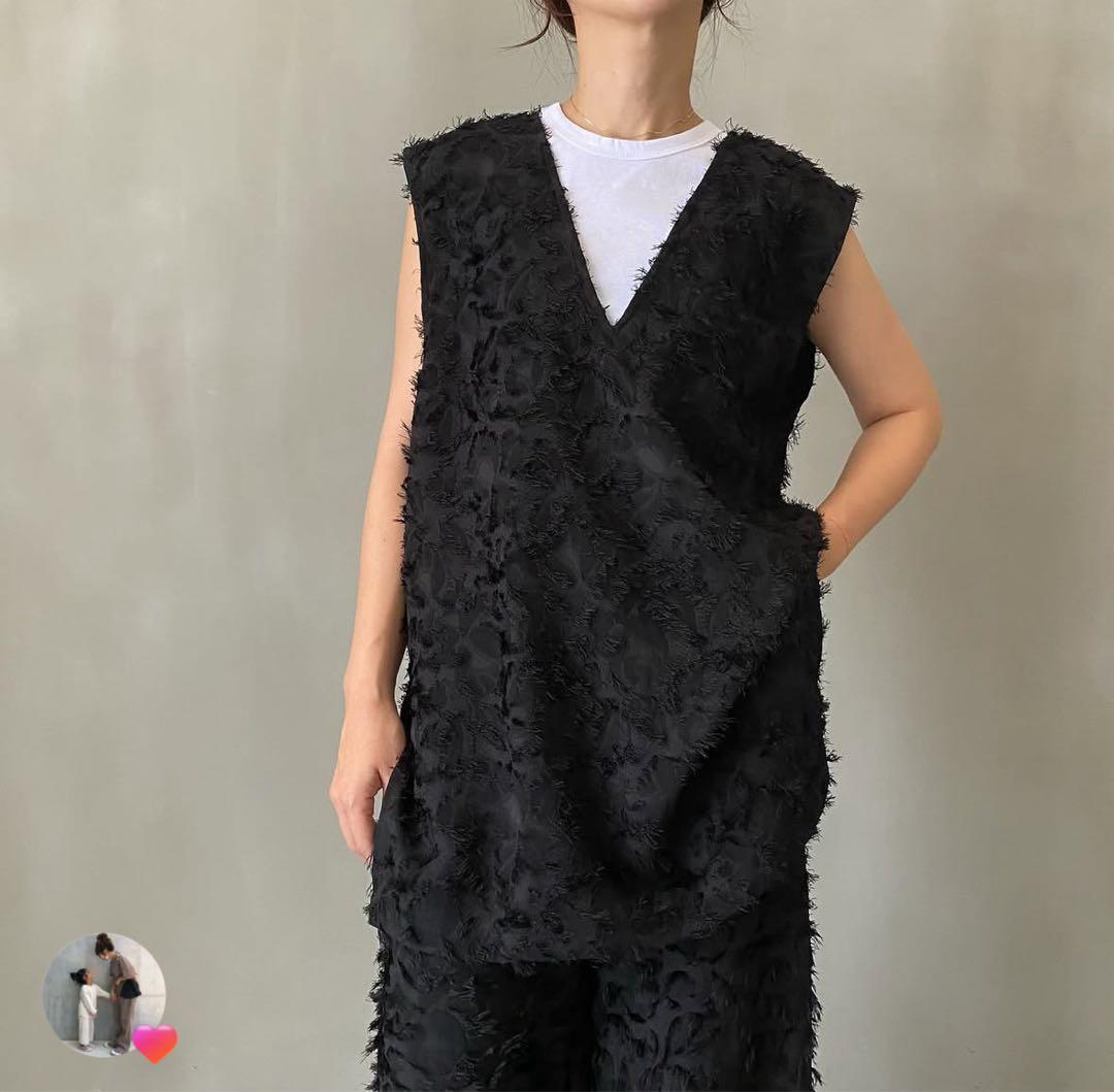 【新品タグ付き】HOWDY. moke moke Vneck vest