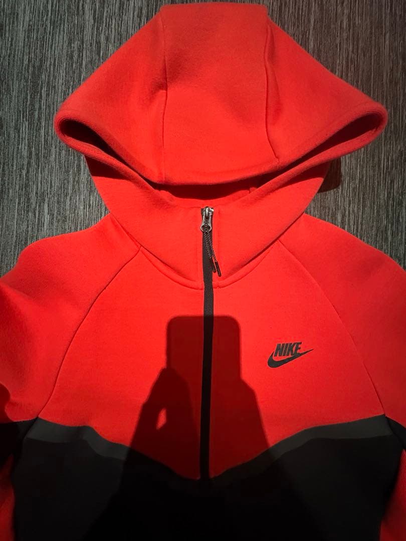NIKE テックフリース　赤黒　S 正規品　希少品