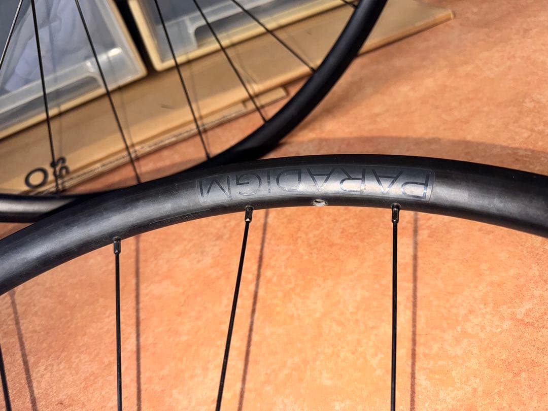 Bontrager paradigm ホイールとハンドル