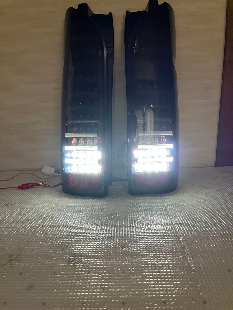 球切れ無し 200系 ハイエース LEDテール