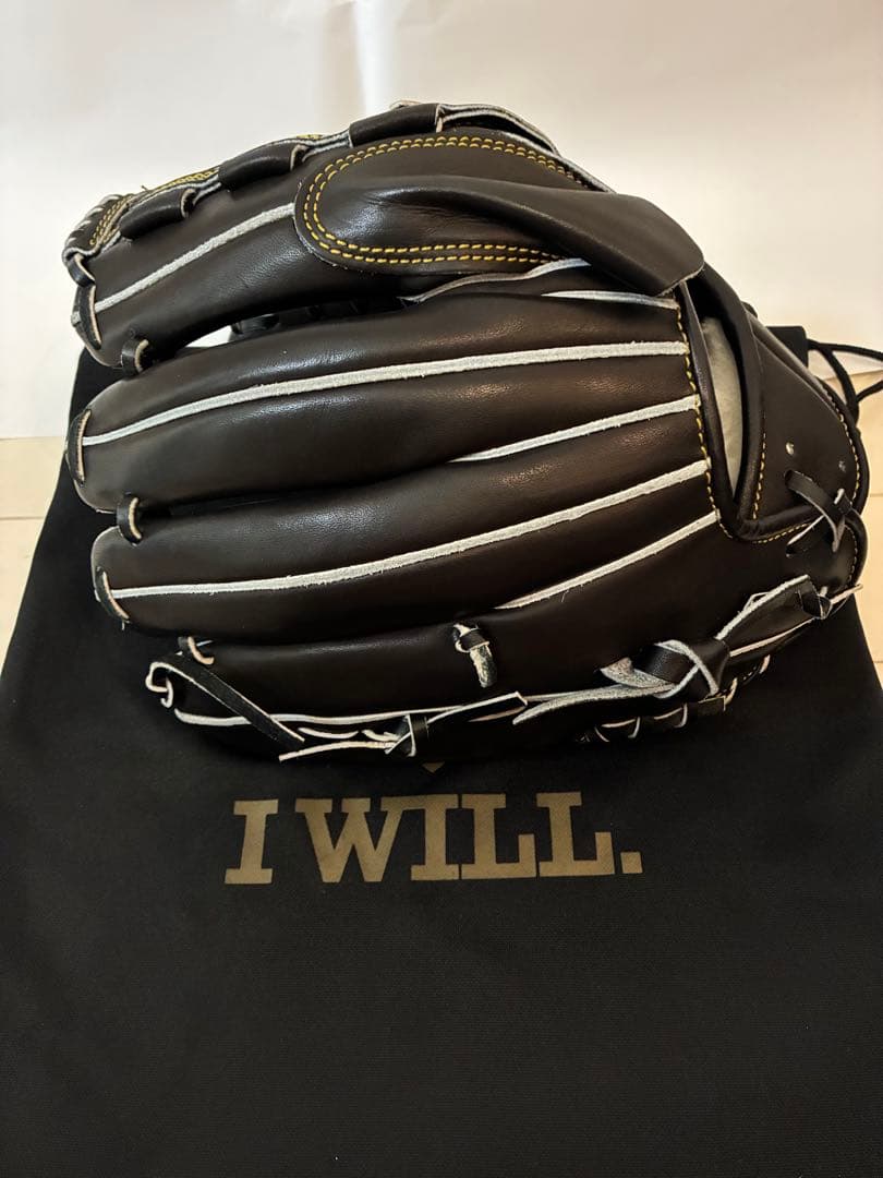 Under Armour 硬式野球グローブ 黒/金 新品未使用
