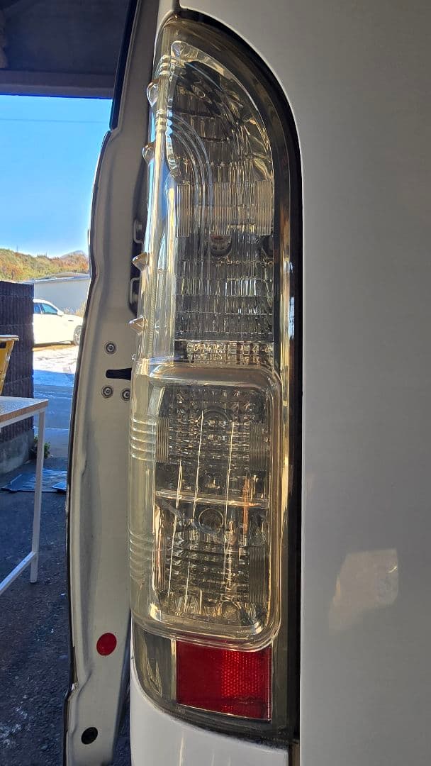 ハイエース4型テールランプ クリア