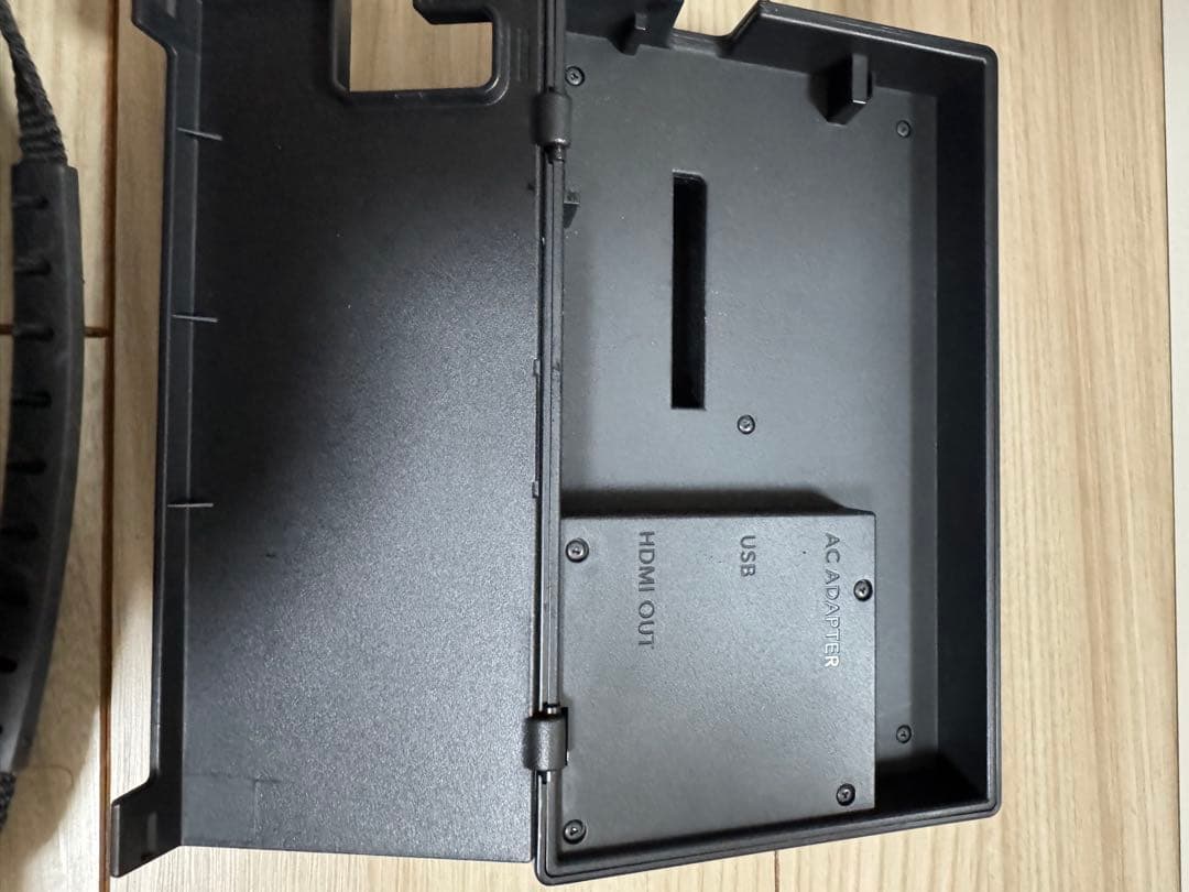 Nintendo Switch 青/黒 &赤Joy-Con 外箱なし他社製ケース