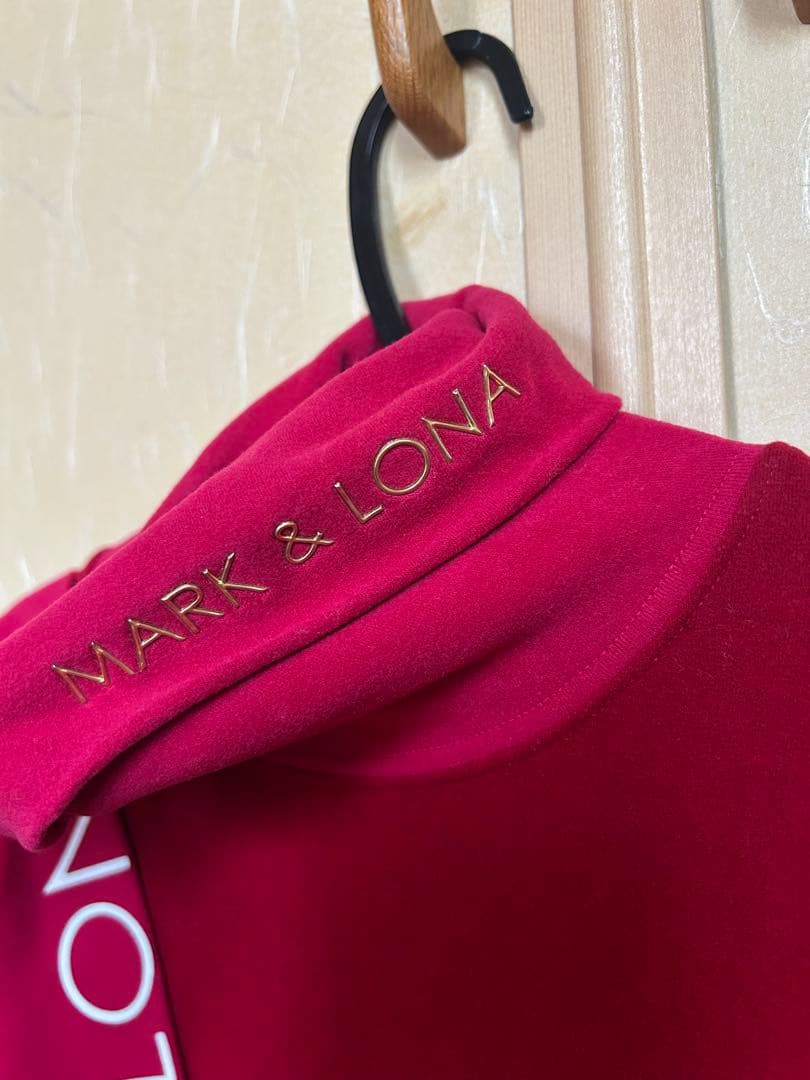 MARK & LONA ピンク タートルネック長袖シャツ