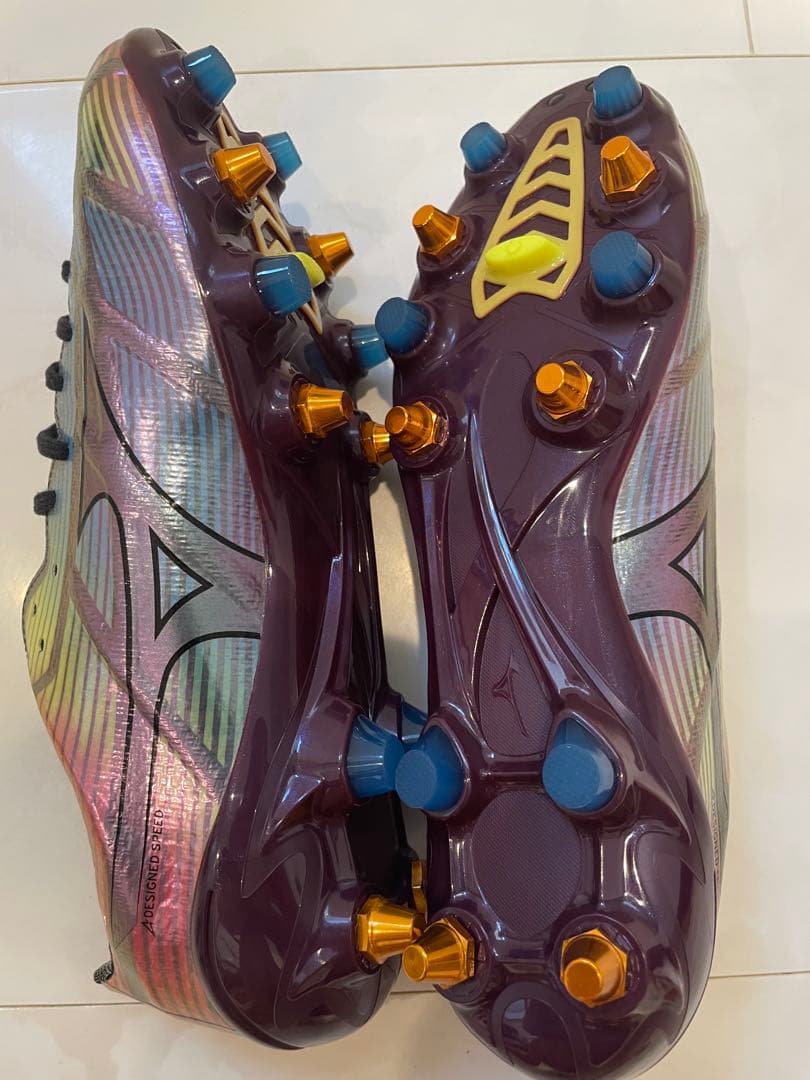 値下げ　新品Mizuno Alpha サッカーシューズ