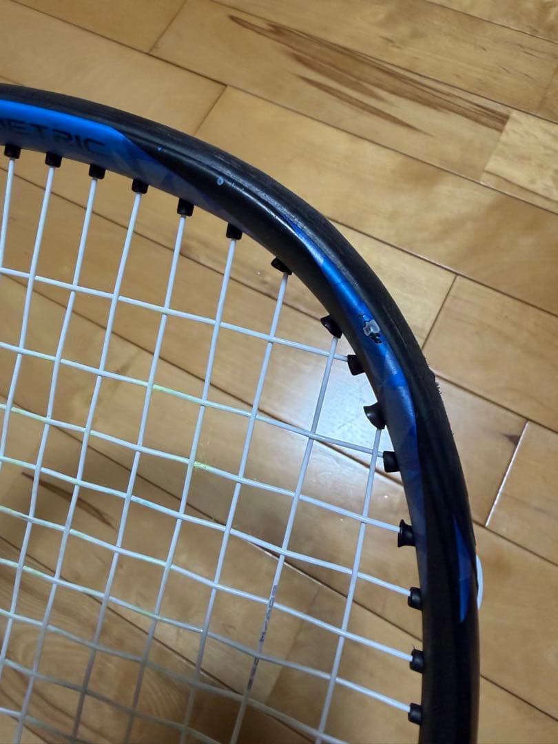 YONEX EZONE 100 テニスラケット グリップ2