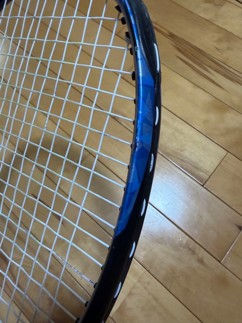 YONEX EZONE 100 テニスラケット グリップ2