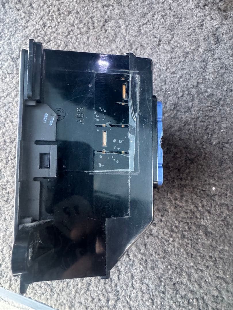 ランクル80 エアコンスイッチ