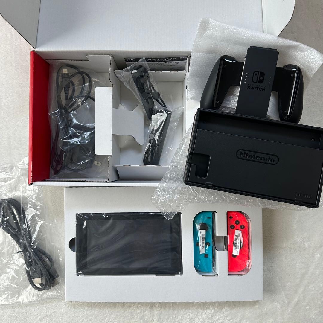 Nintendo Switch Lite 本体 青と赤のジョイコン付き