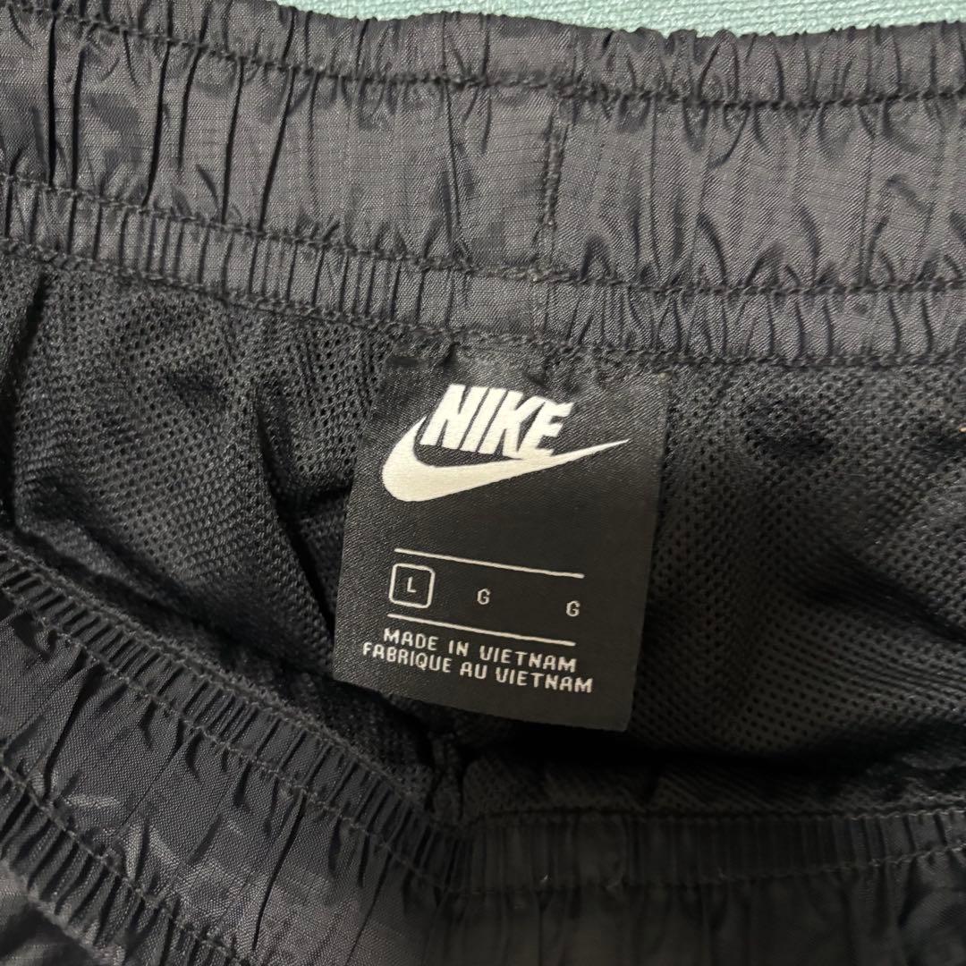 NIKE ブラック ウィンドブレーカー Lサイズ