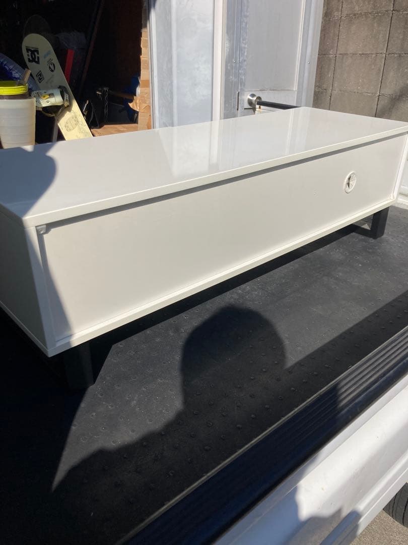 美品　テレビ台 ローボード 白 ホワイト ガラス棚付　幅約118cmエナメル塗装