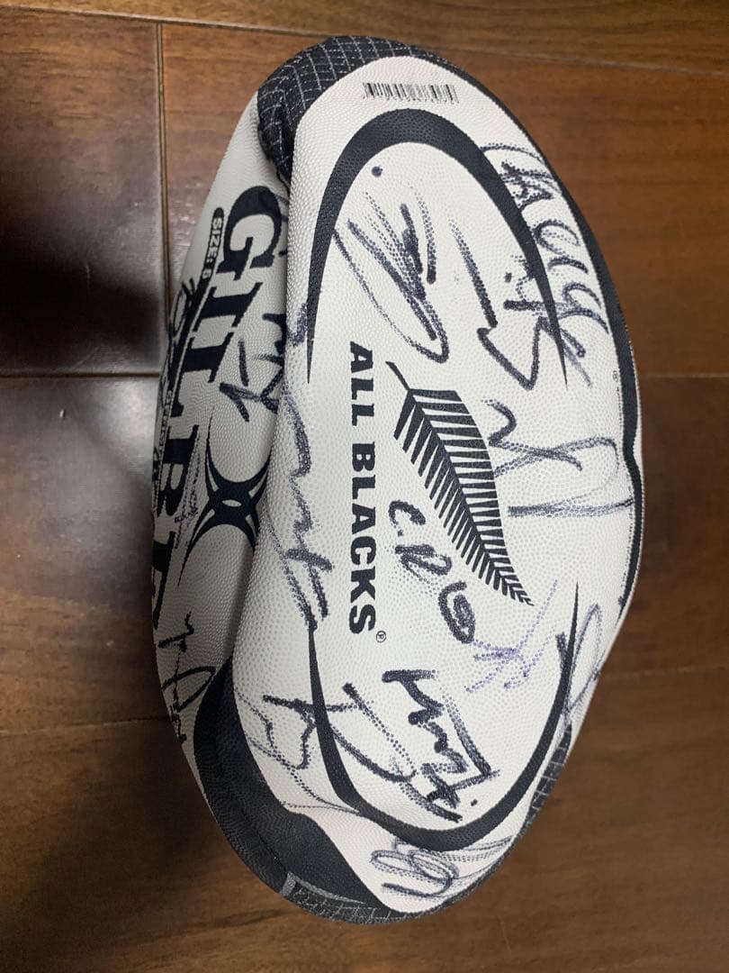 ALL BLACKS サイン入りラグビーボール