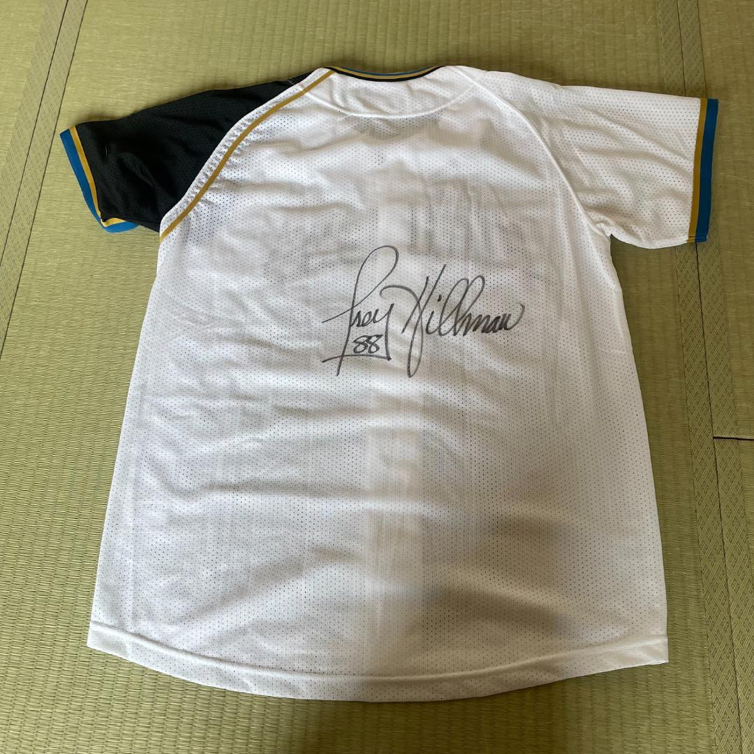 北海道日本ハムファイターズ　トレイ・ヒルマン元監督直筆サインユニフォーム