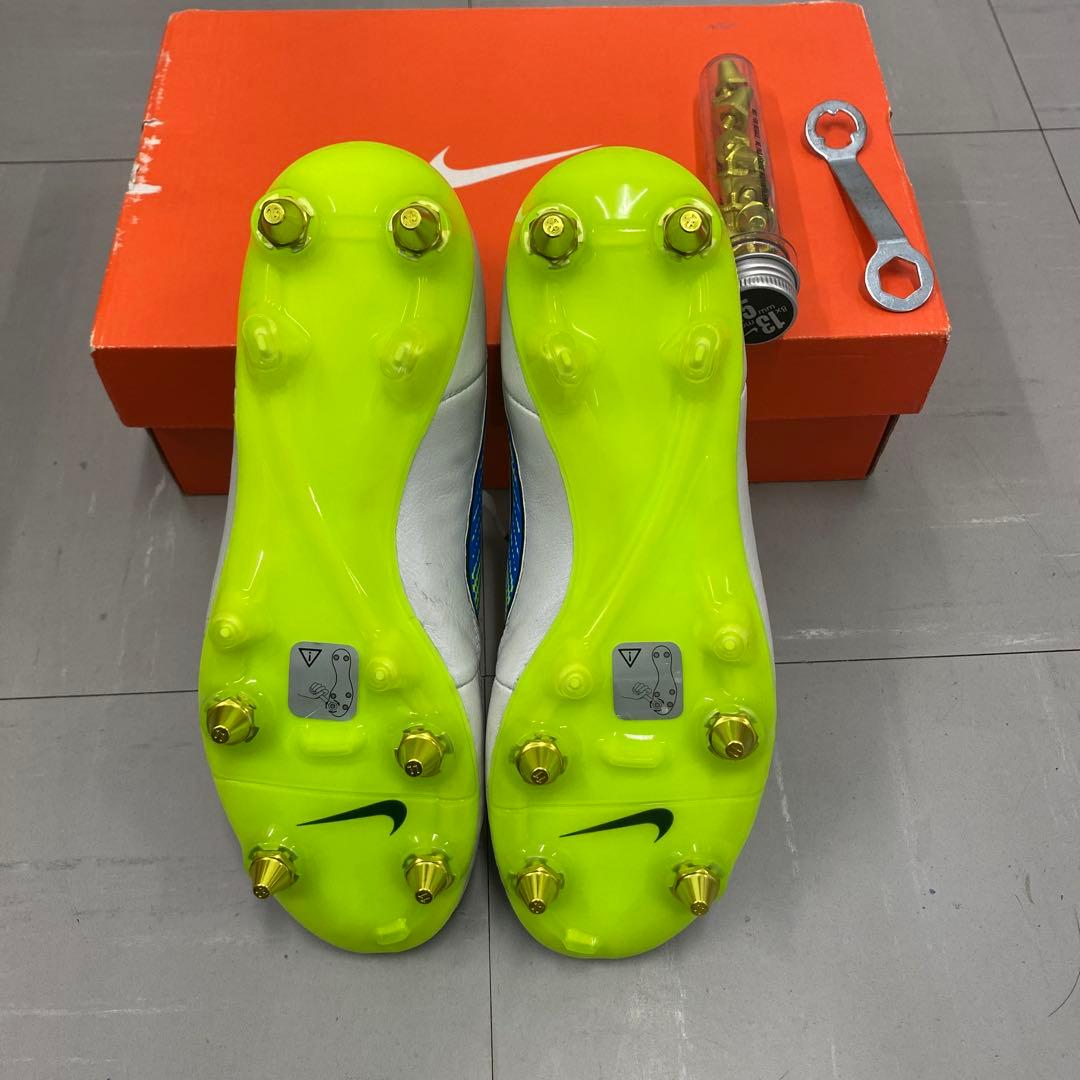 NIKE ティエンポ レジェンドV 「25.5㎝」