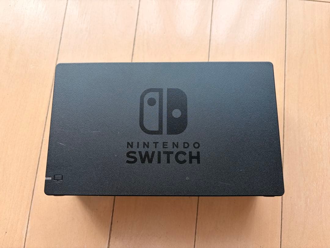 Nintendo Switch 本体（Proコン・Micro SDカード付き）