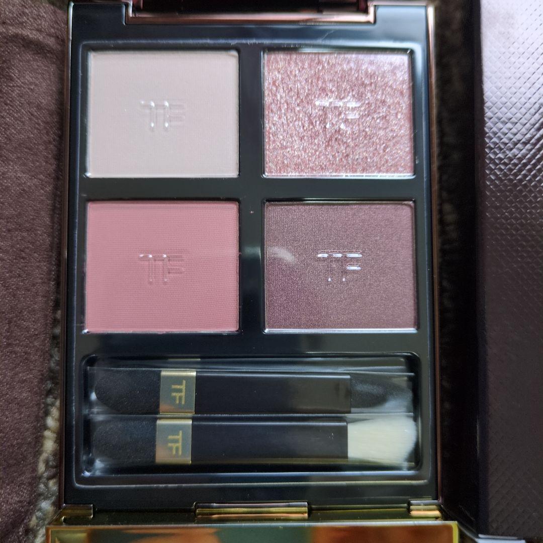 TOM FORD アイ カラー クォード 030インソレントローズ