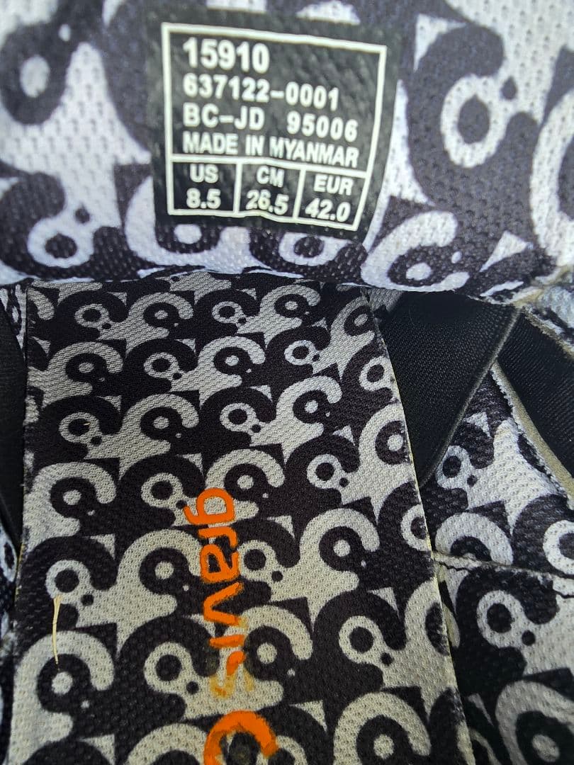 ☆美品☆gravis golf TARMAC-G2 スパイクレス　26.5