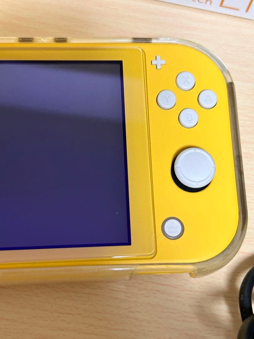 Nintendo Switch light イエロー☆付属品あり