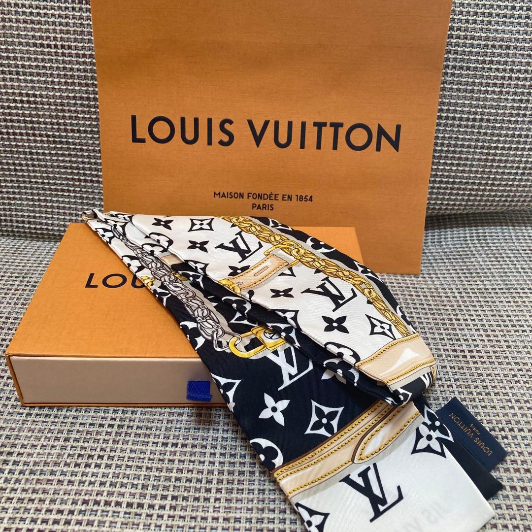 LOUIS VUITTON ★バンドーモノグラム コンフィデンシャル　スカーフ